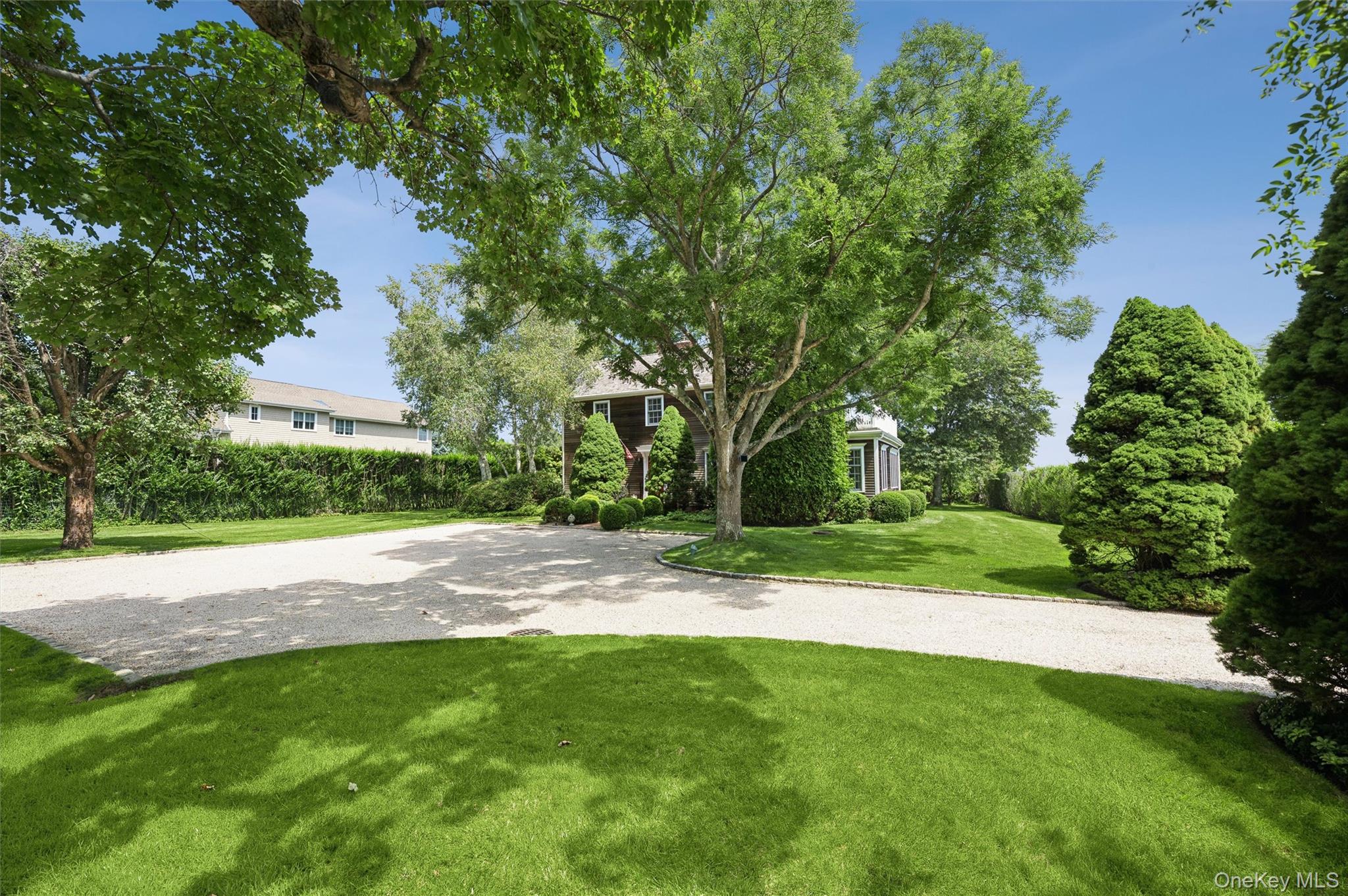 810 David Whites Lane, Southampton NY 11968