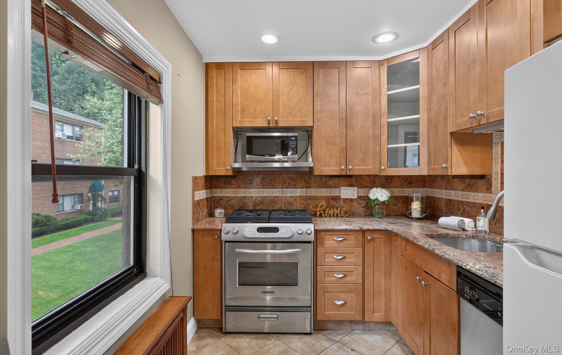 317 Main Street Unit C, Roslyn NY 11576