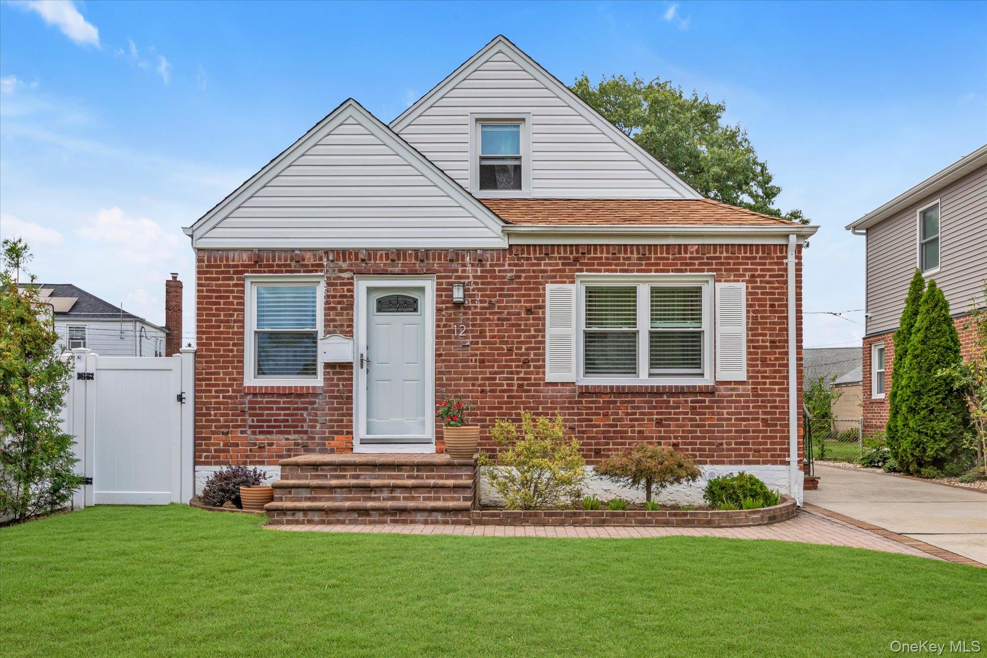 12 Kingston Street, Elmont NY 11003