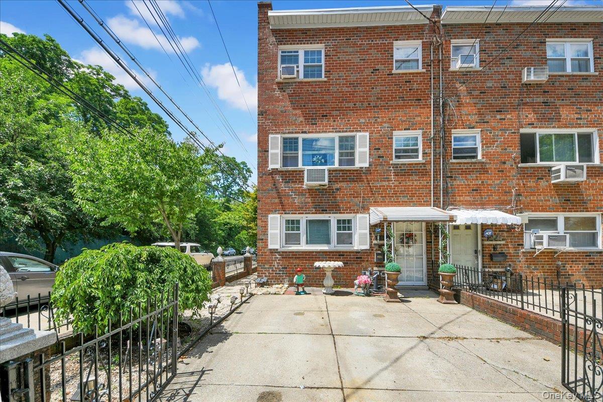 2521 Hollers Avenue, Bronx NY 10475