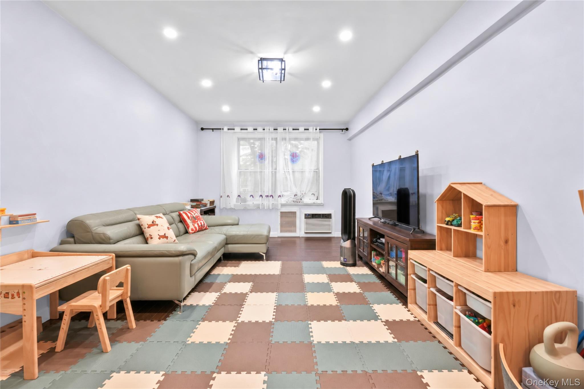 26-25 Union Street Unit 1C, Flushing NY 11354