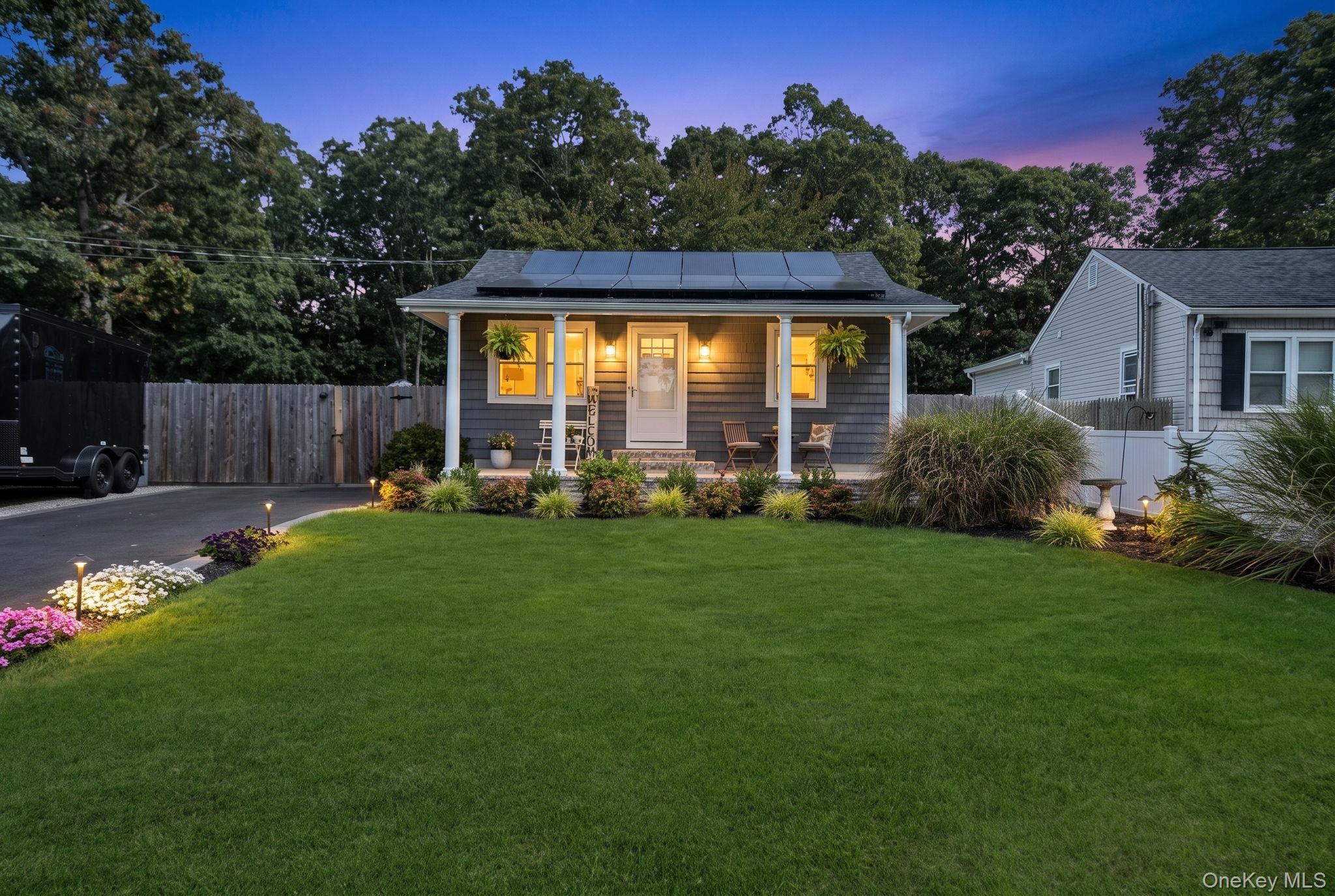 154 W End Avenue, Shirley NY 11967