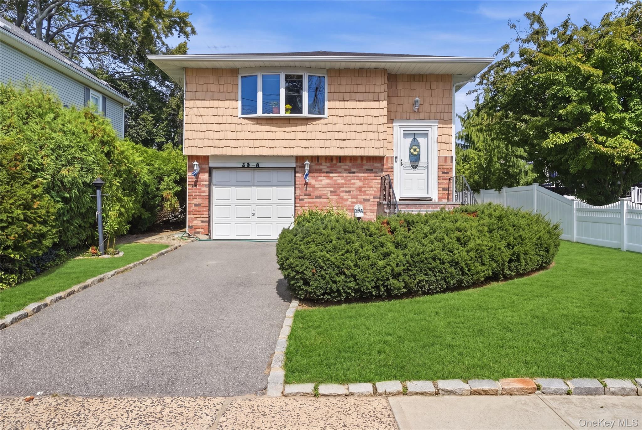 29 Suffolk Road Unit A, Massapequa NY 11758