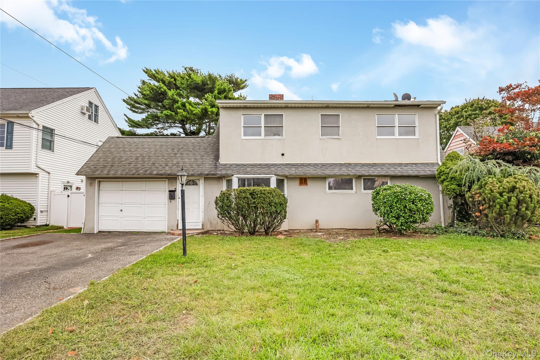 22 Tarry Lane, Levittown NY 11756
