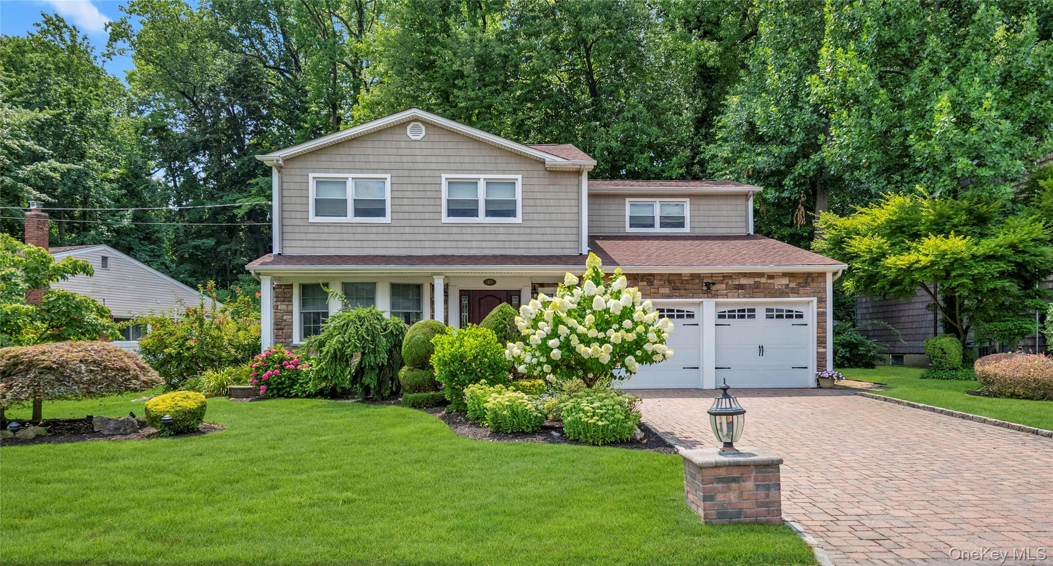 67 Reed Drive, Roslyn NY 11576