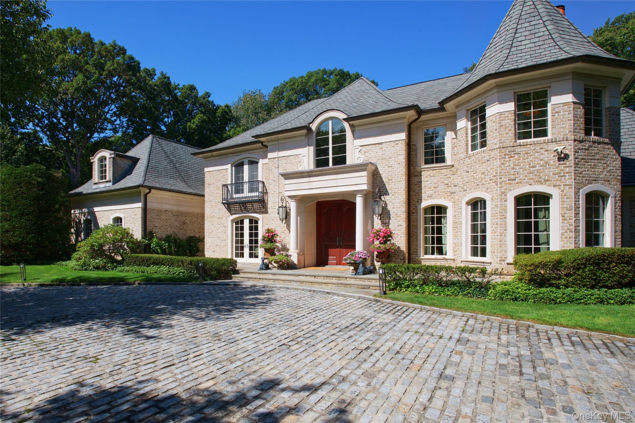 2 Vista Lane, Brookville NY 11545