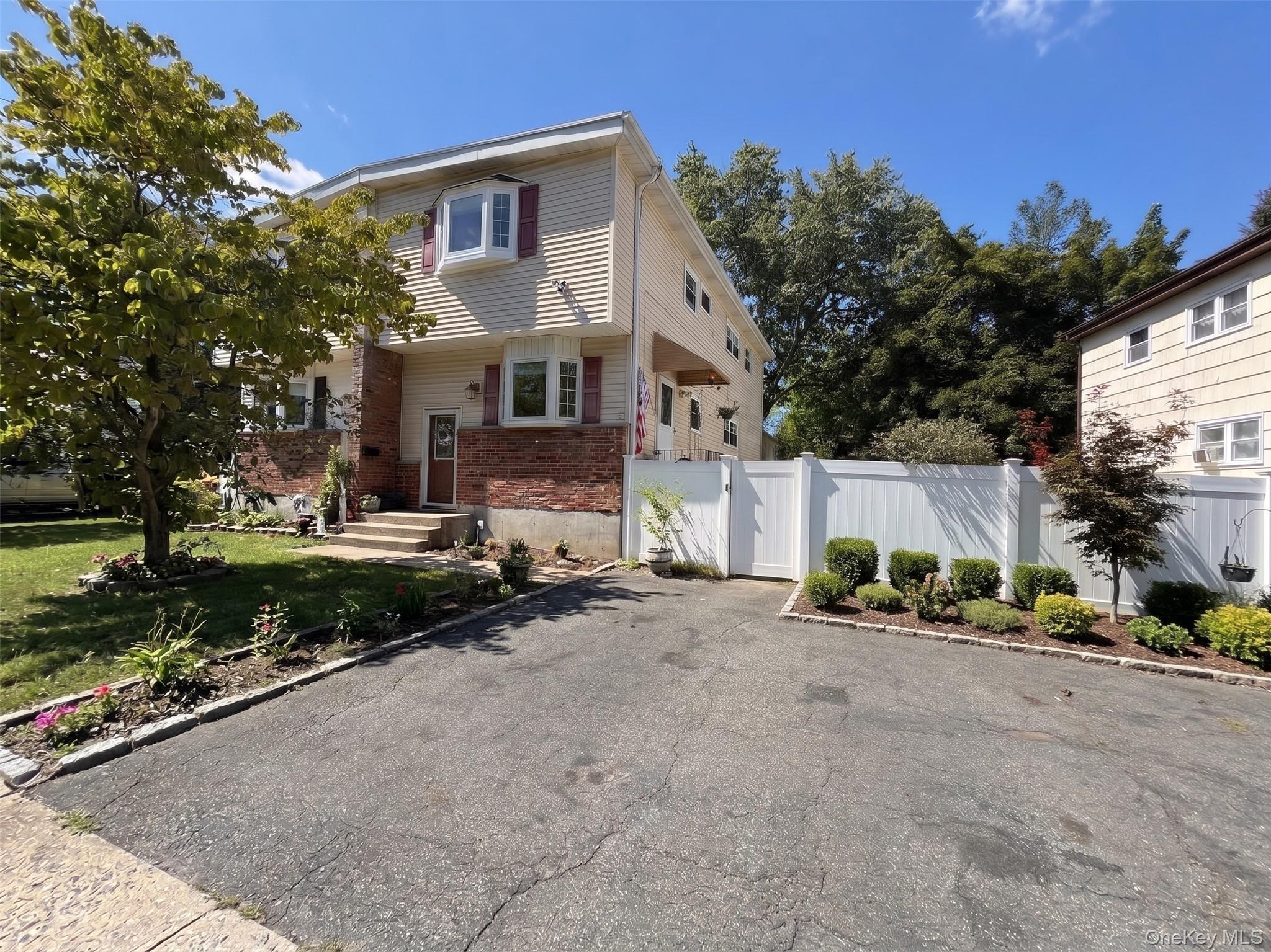 61 Lonergan Drive, Suffern NY 10901