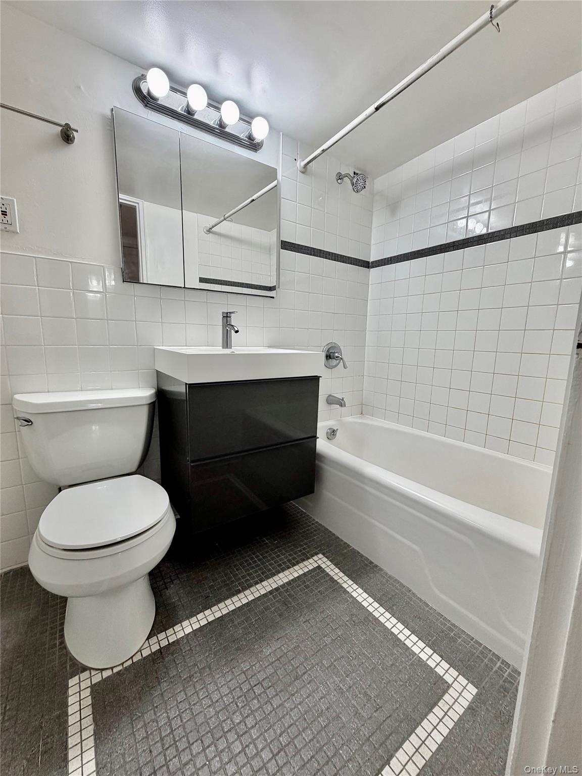210 E 63rd Street Unit 11B, Manhattan NY 10065