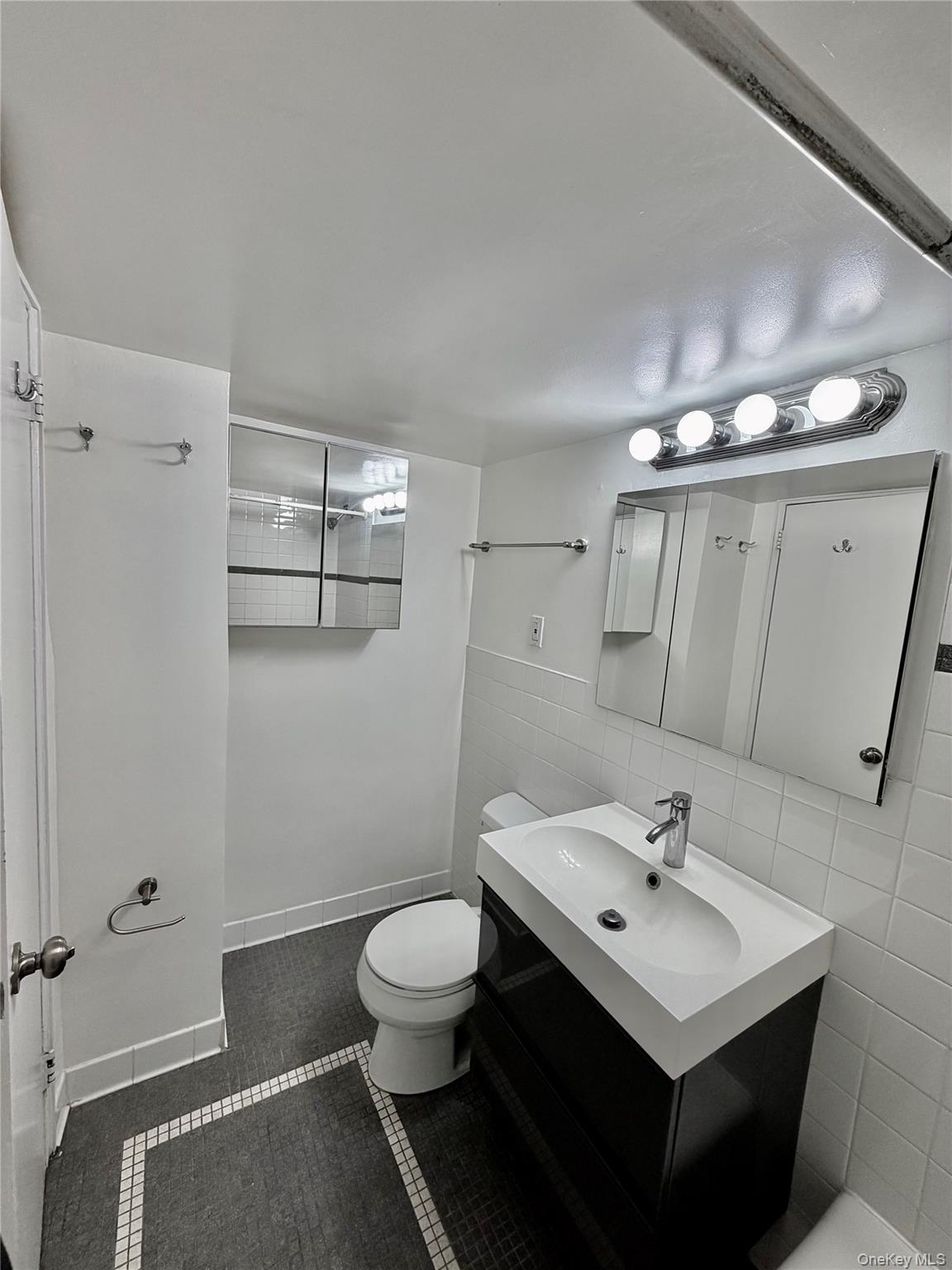 210 E 63rd Street Unit 11B, Manhattan NY 10065