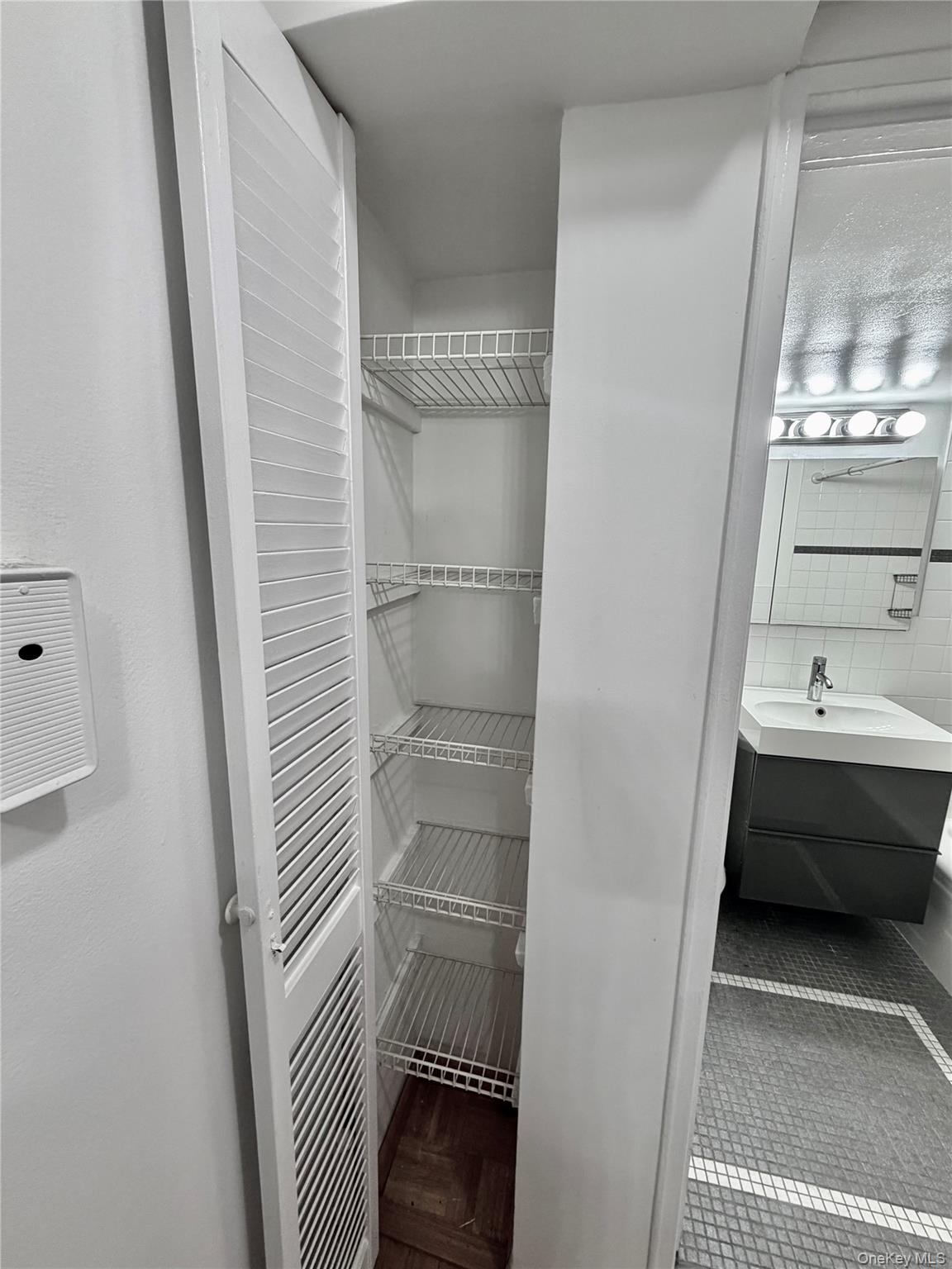 210 E 63rd Street Unit 11B, Manhattan NY 10065