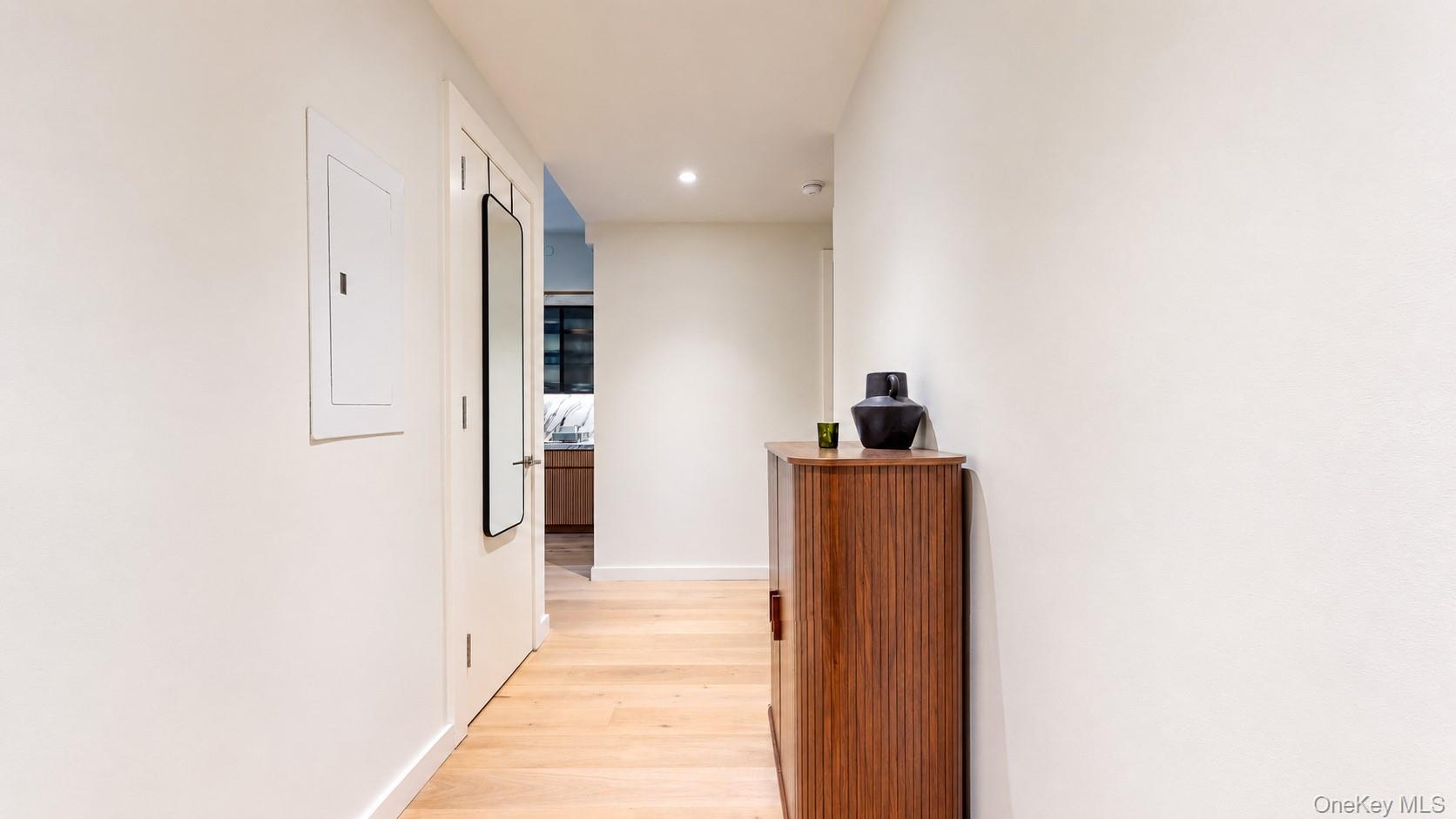 135 E 47th Street Unit 22F, Manhattan NY 10017