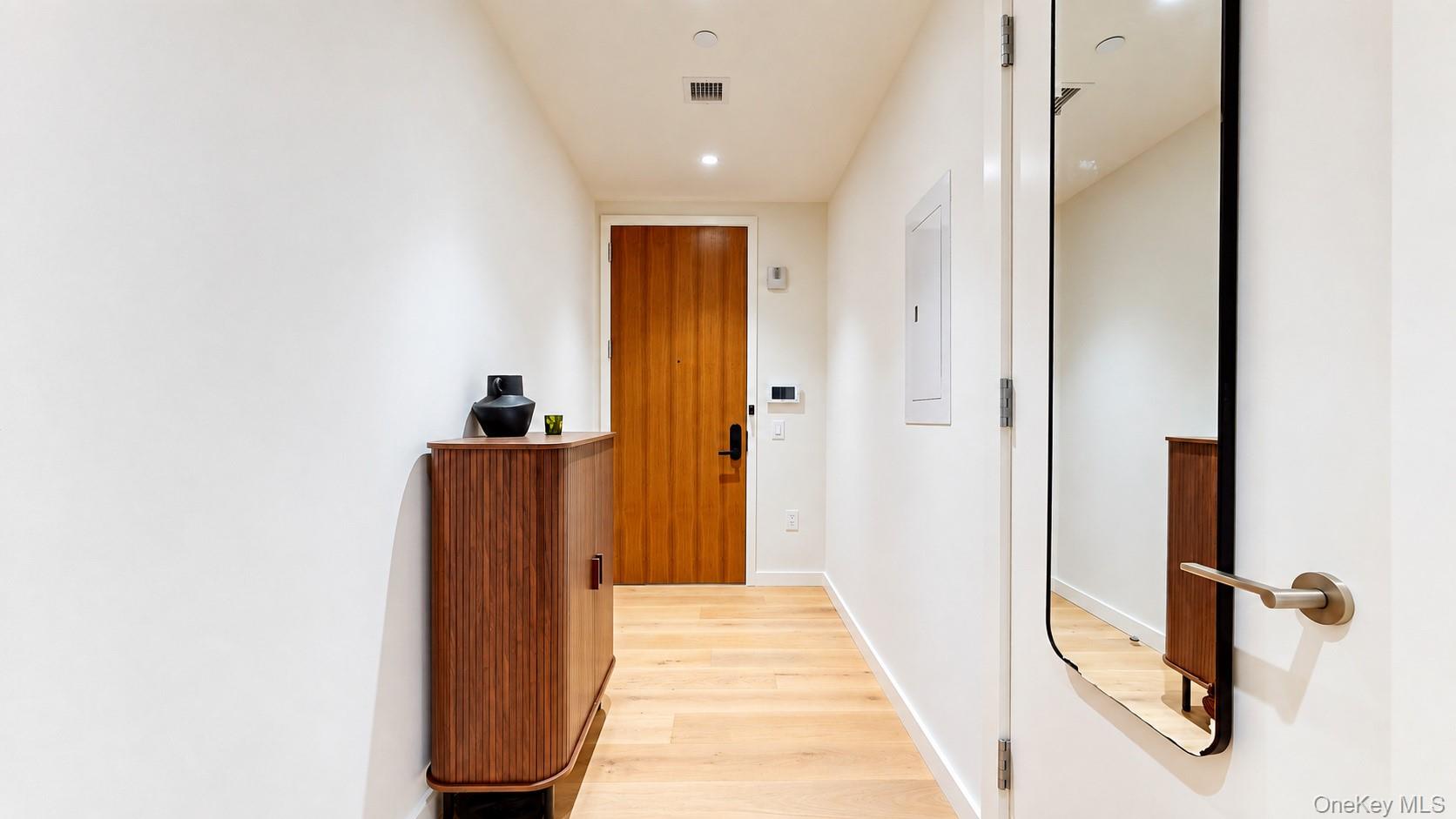 135 E 47th Street Unit 22F, Manhattan NY 10017