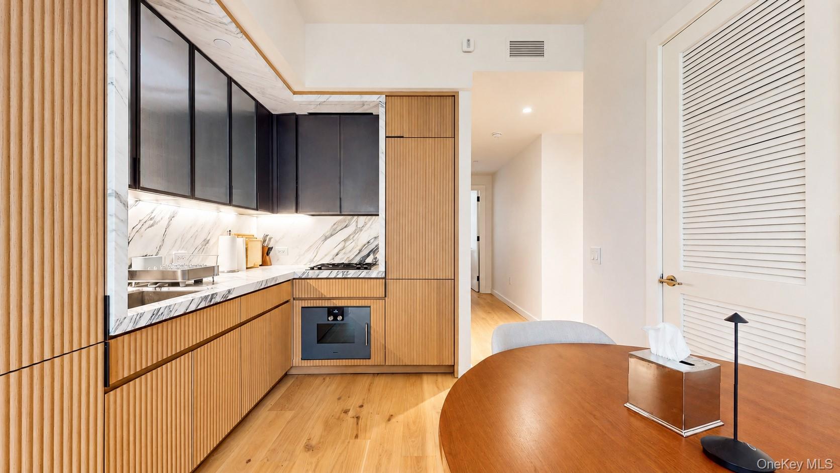 135 E 47th Street Unit 22F, Manhattan NY 10017