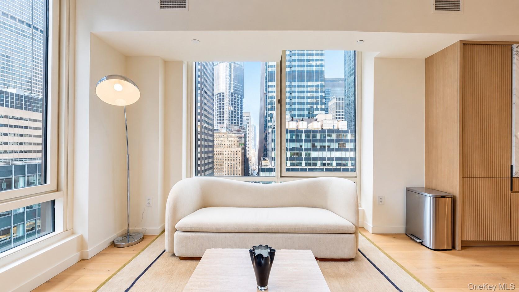 135 E 47th Street Unit 22F, Manhattan NY 10017