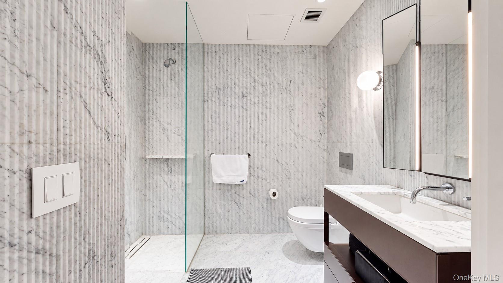 135 E 47th Street Unit 22F, Manhattan NY 10017