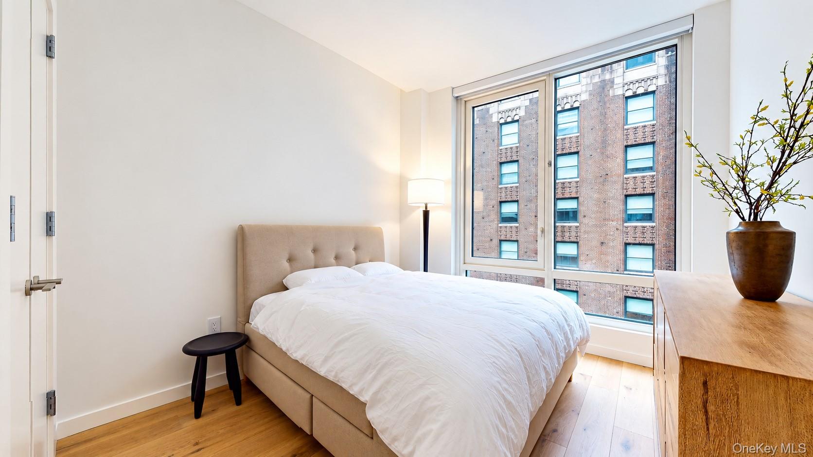 135 E 47th Street Unit 22F, Manhattan NY 10017