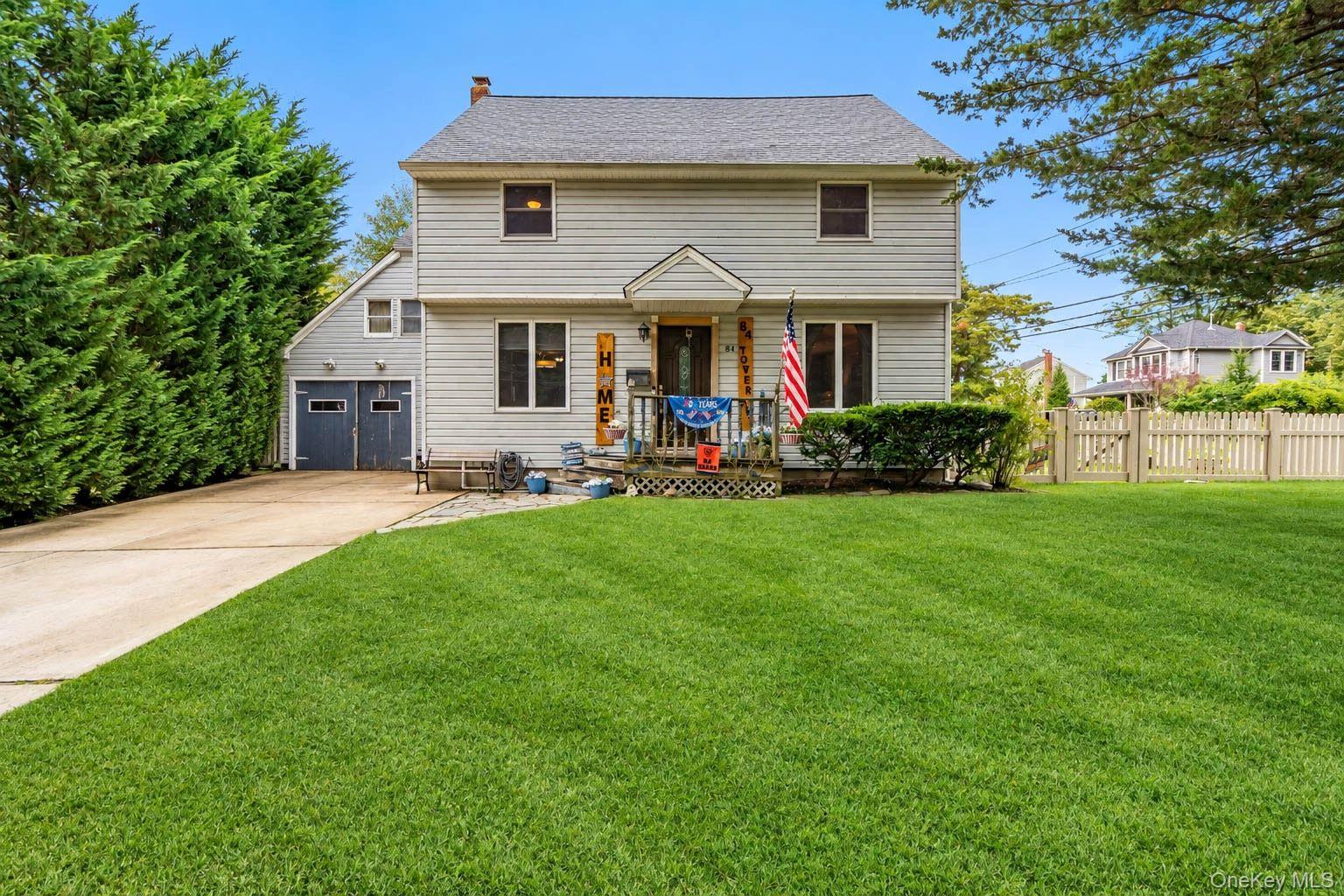 84 Tower Street, Sayville NY 11782