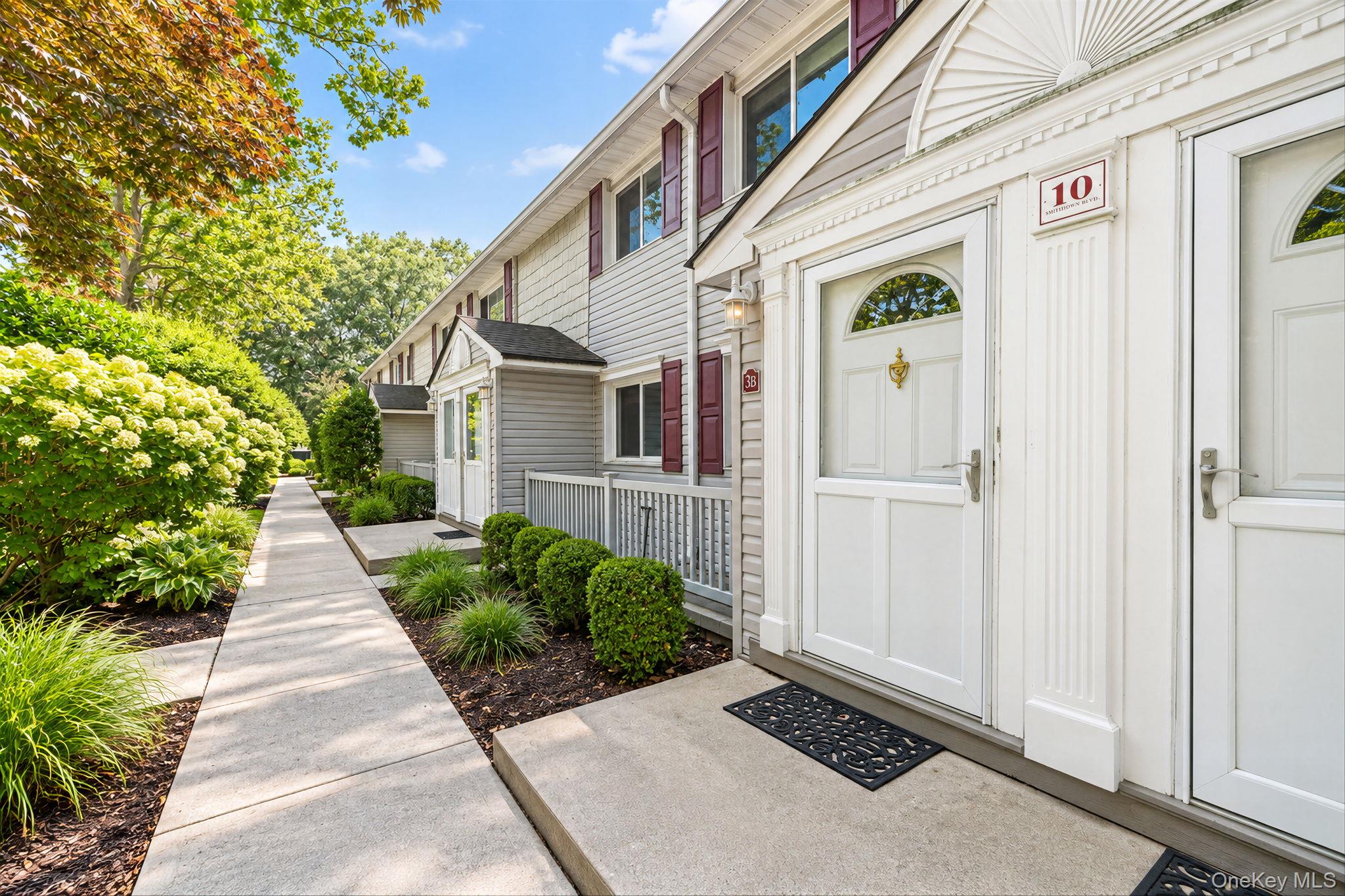 10 Smithtown Boulevard Unit 3B, Smithtown NY 11787