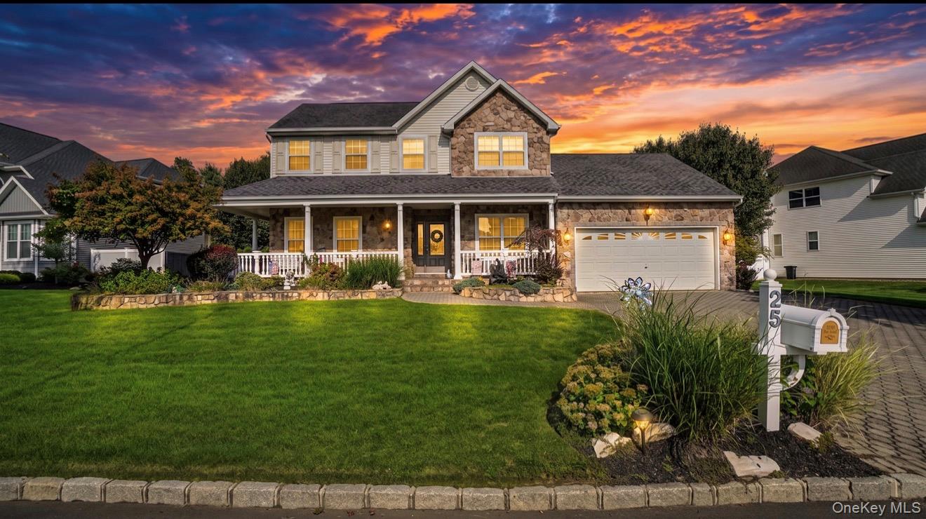 25 Laurel Lane, Holtsville NY 11742