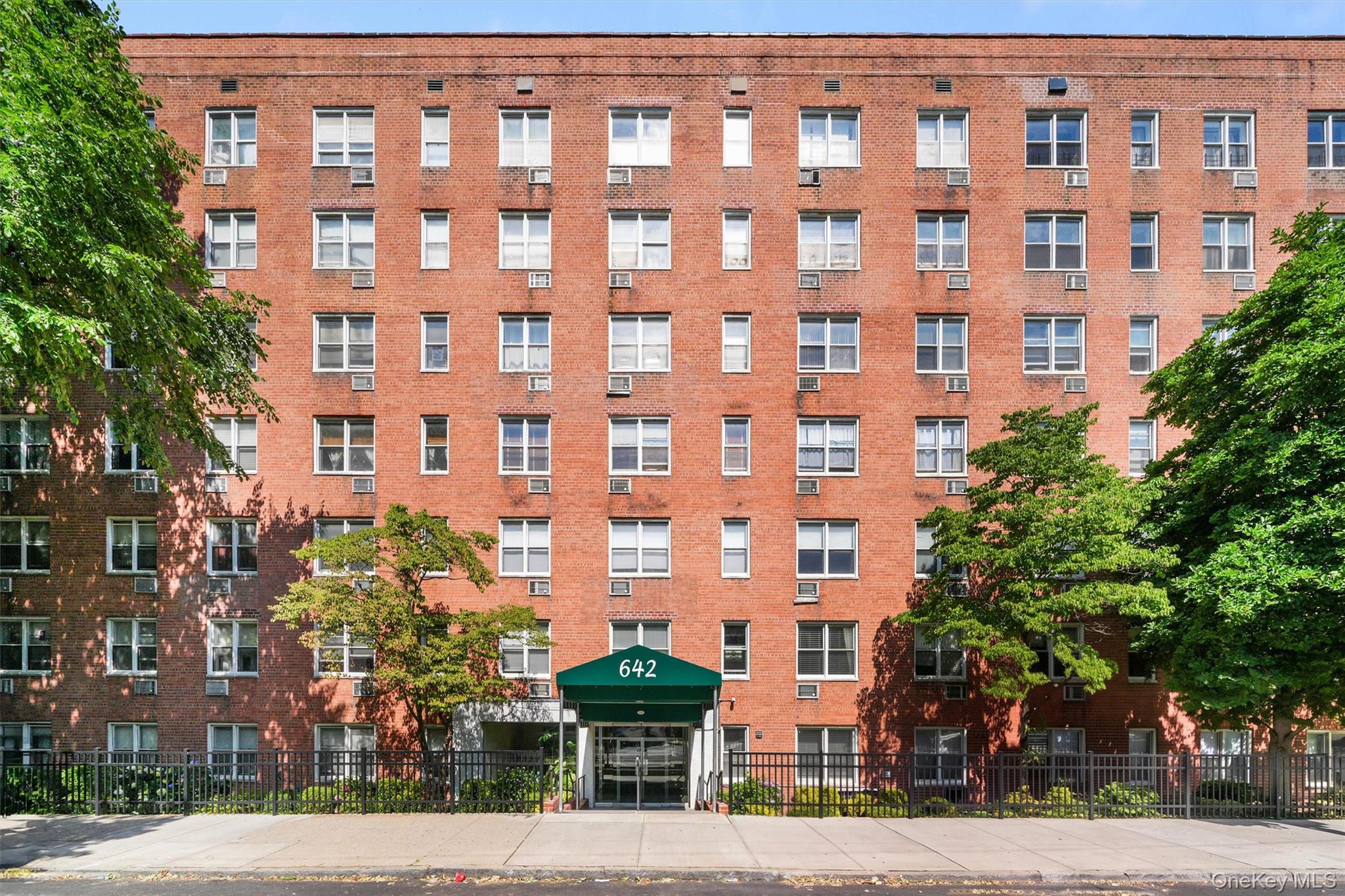 642 Locust Street Unit 4H, Mount Vernon NY 10552