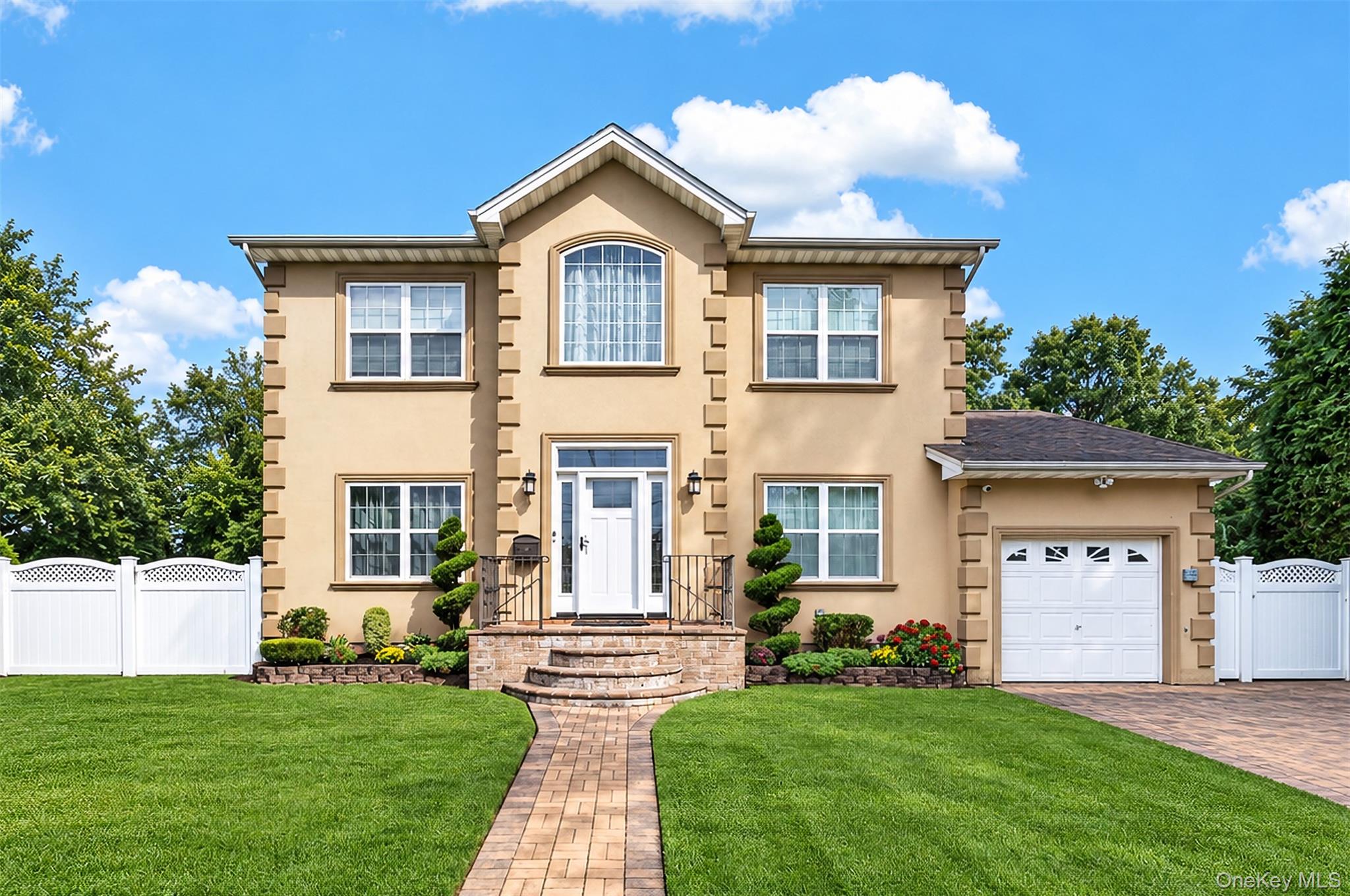 1001 Orion Court, Merrick NY 11566