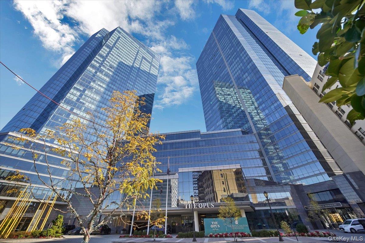 1 Renaissance Square Unit V6G, White Plains NY 10601