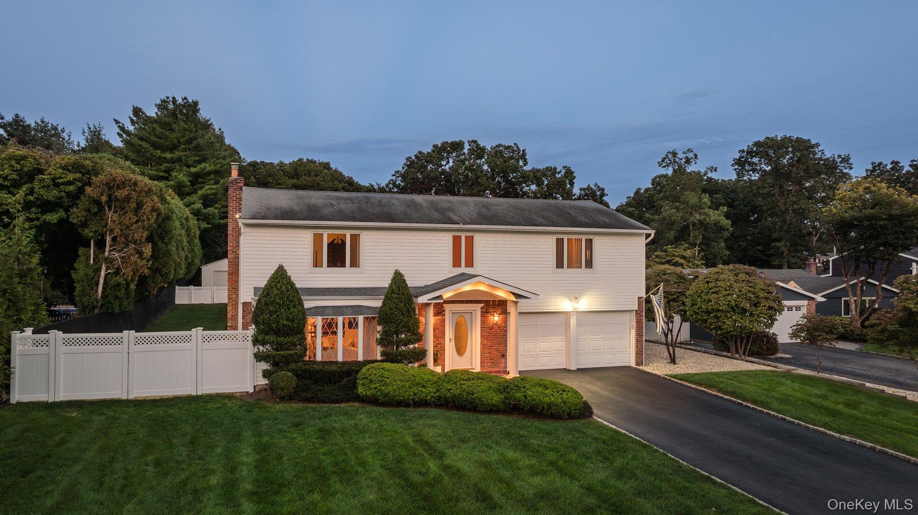 123 Old Post Drive, Hauppauge NY 11788
