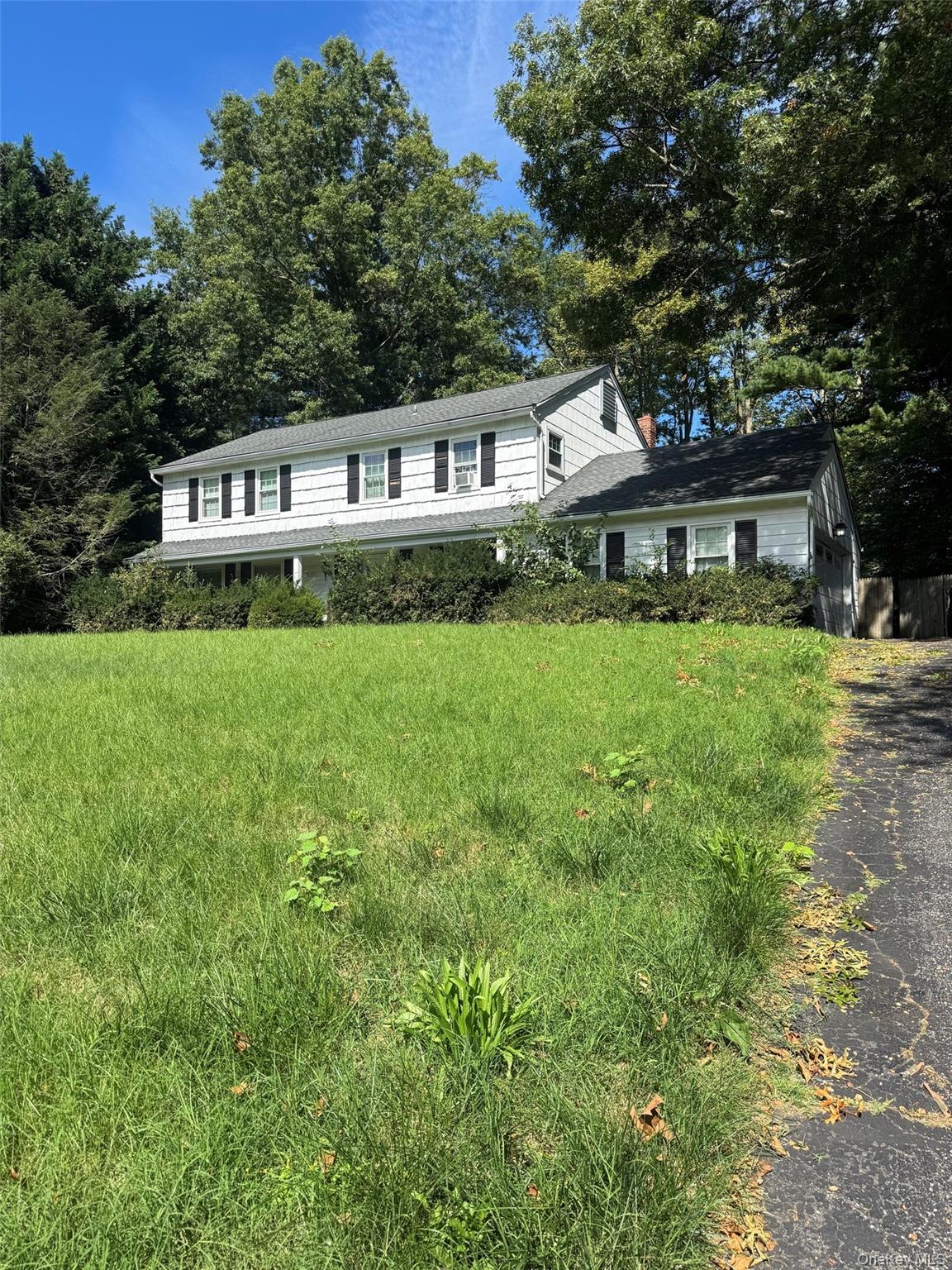 6 Bay Path Court, Huntington NY 11743