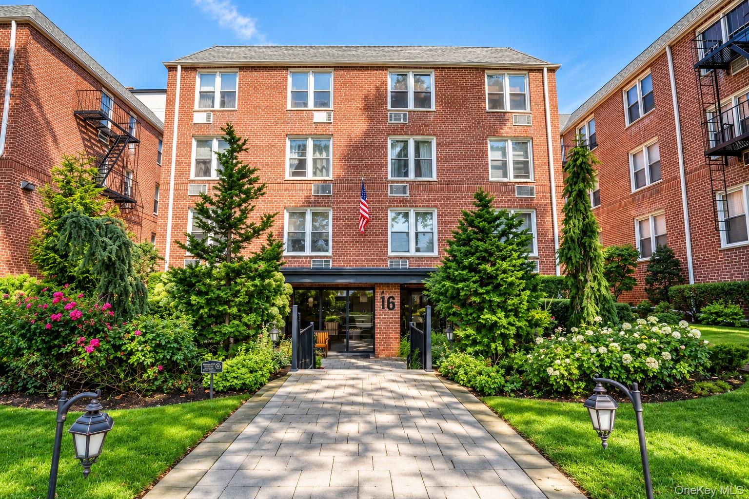 16 Main Street Unit 1Q, East Rockaway NY 11518