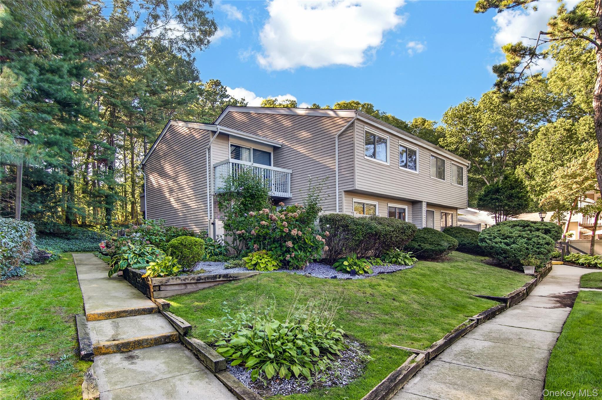 225 Springmeadow Drive Unit A, Holbrook NY 11741