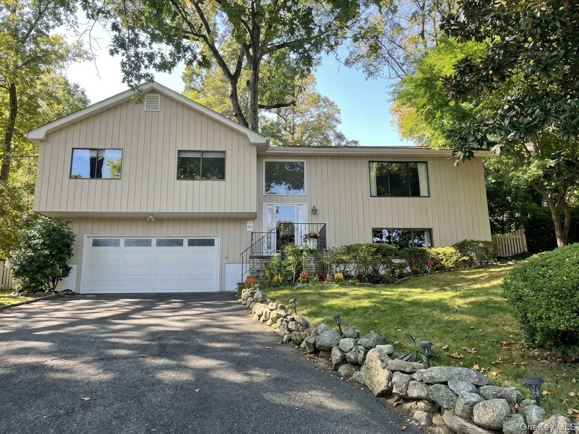 44 Hillside Lane, New Rochelle NY 10804