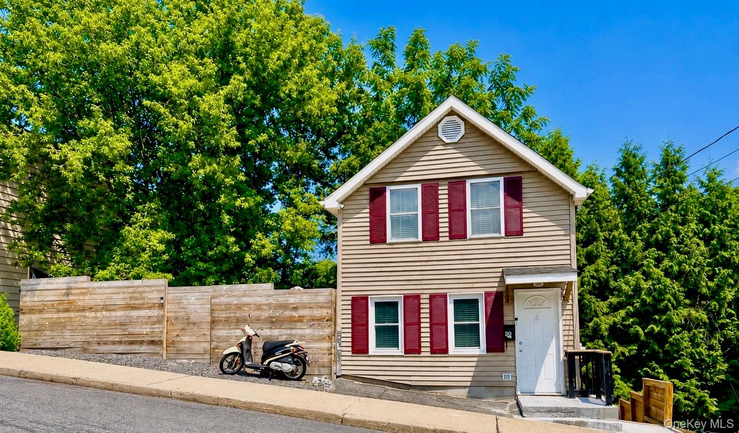 30 Sycamore Street, Kingston NY 12401