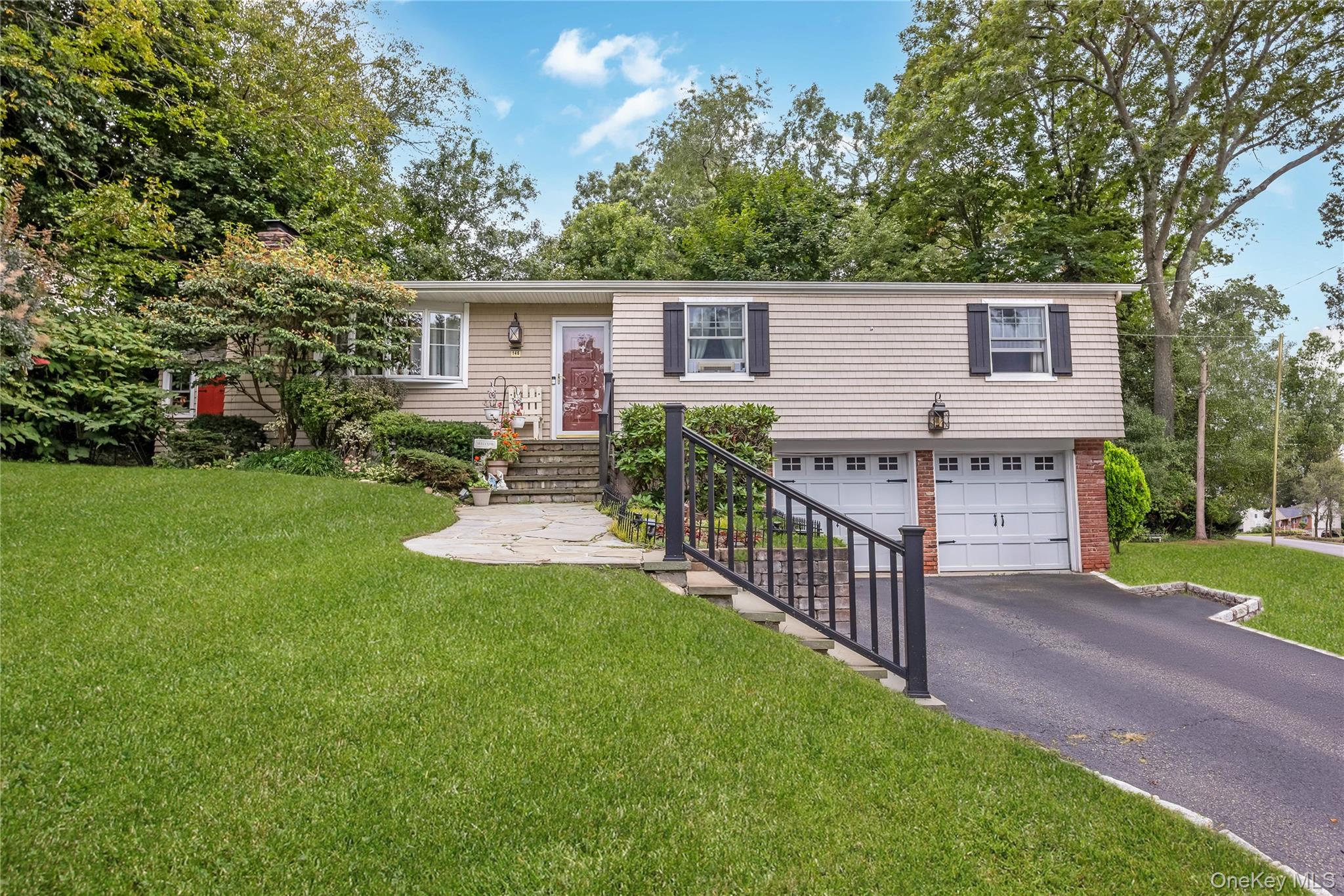146 Elm Street, Ronkonkoma NY 11779
