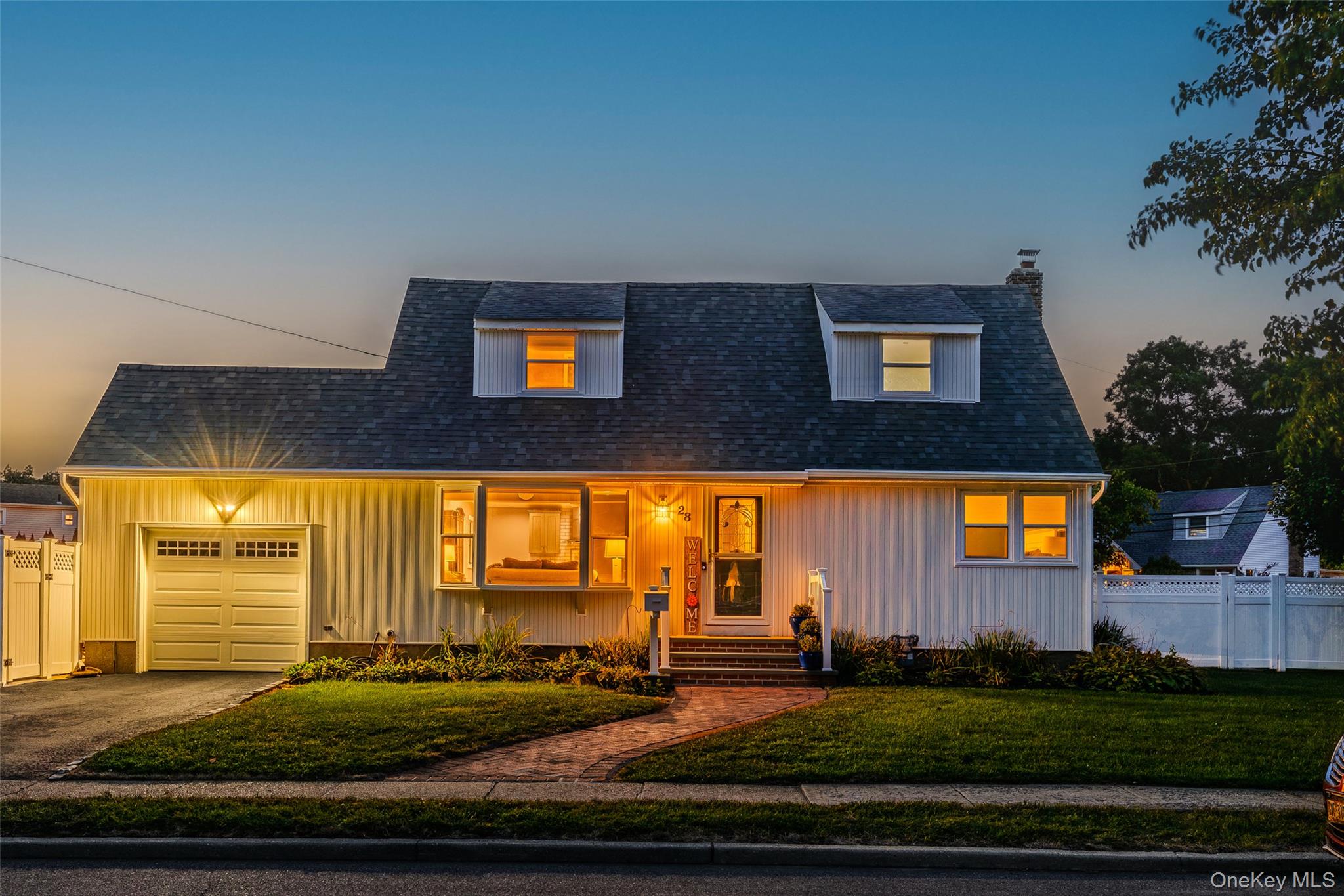 28 Willow Drive, Massapequa Park NY 11762