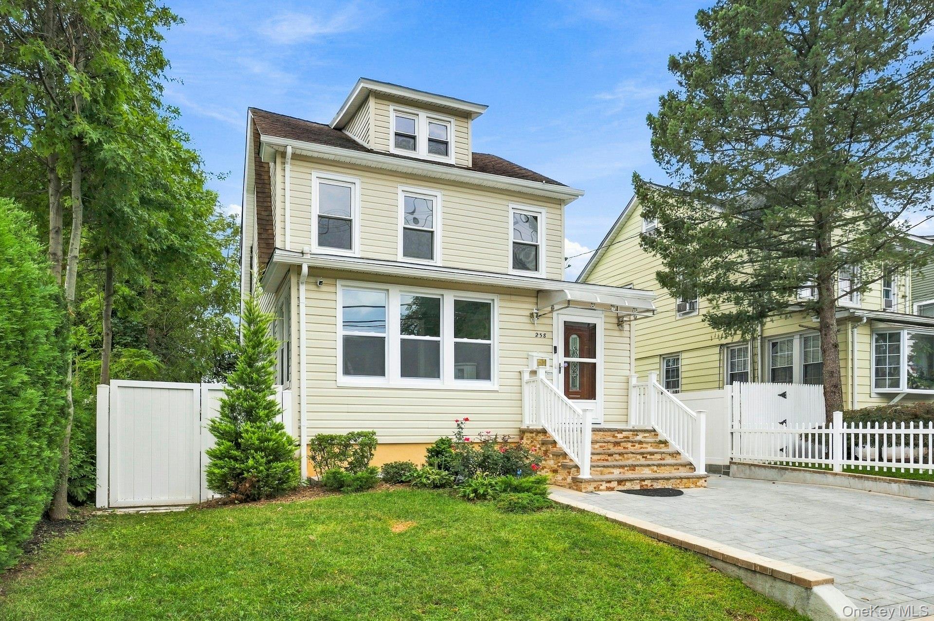 258 Liberty Avenue, Westbury NY 11590