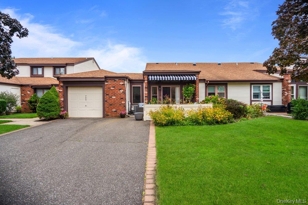 705 Alden Court, Saint James NY 11780