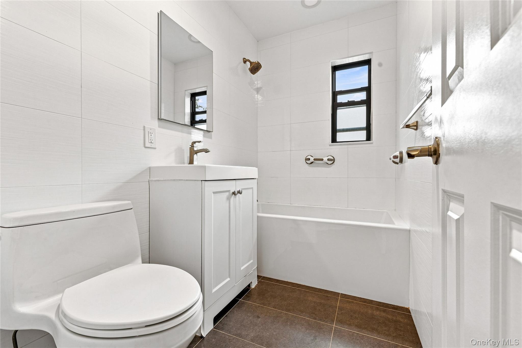 73-02 Springfield Boulevard Unit 2nd Fl, Bayside NY 11364