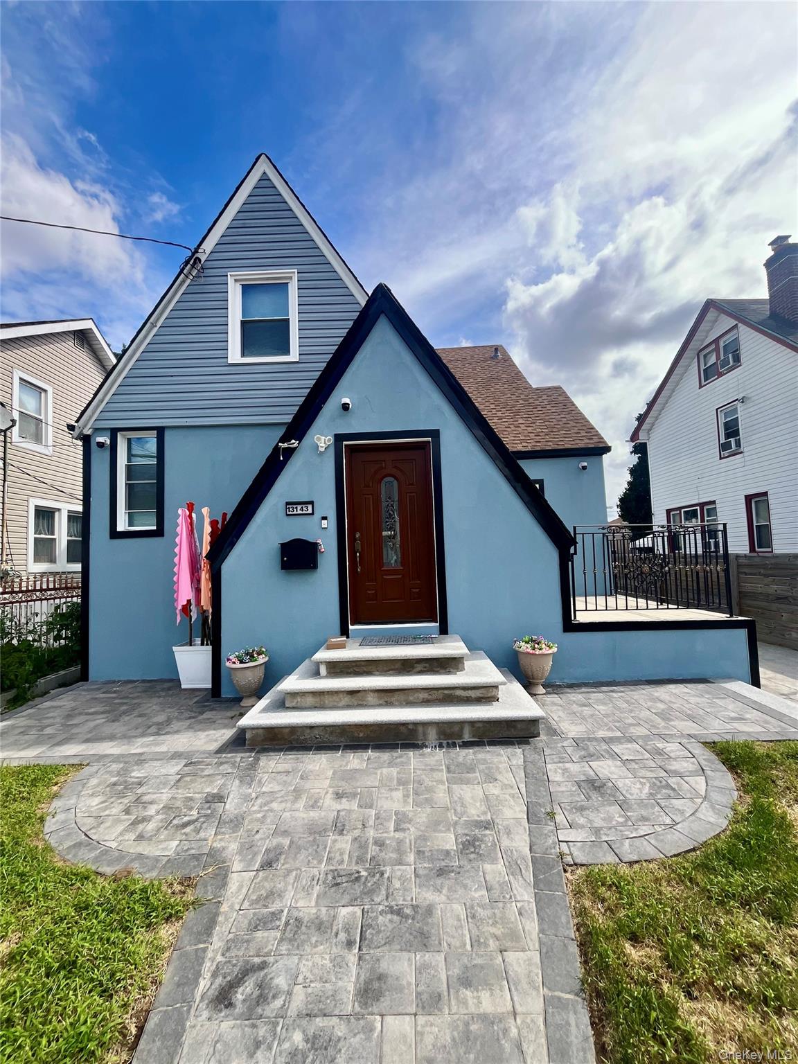 13143 221st Street, Laurelton NY 11413