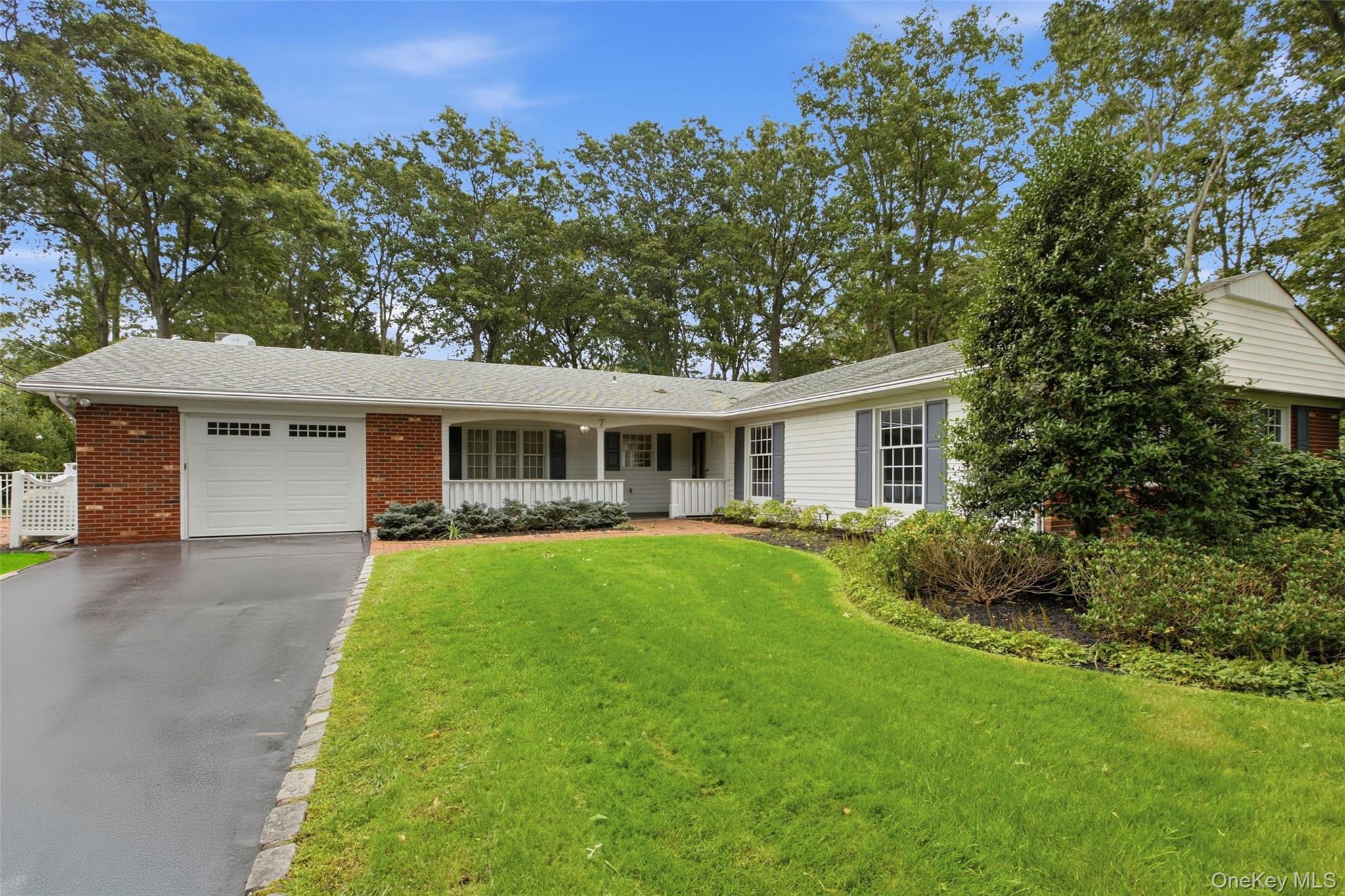 7 Franko Lane, East Setauket NY 11733