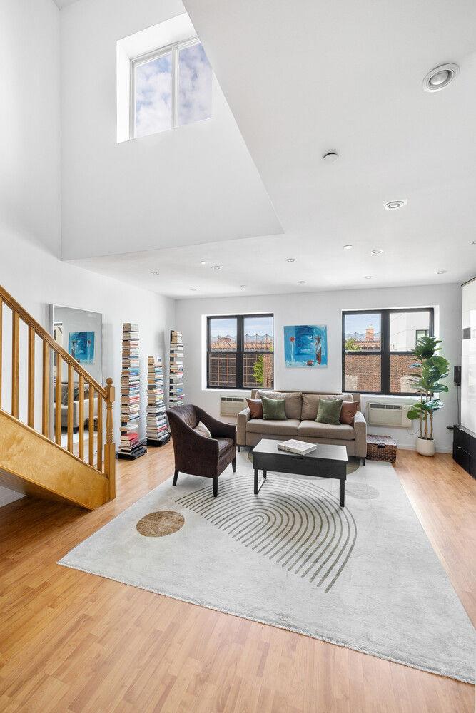 895 MYRTLE Avenue Unit APT4B, Brooklyn NY 11205