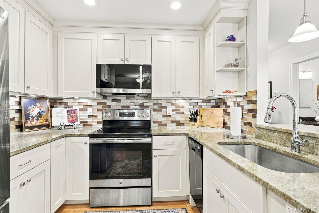 45 Jefferson Oval Unit G, Yorktown Heights NY 10598