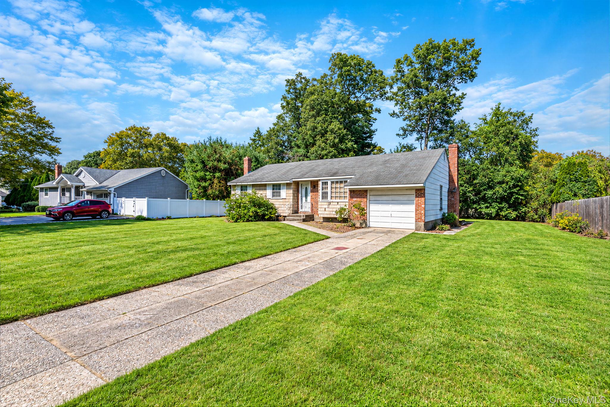 3 June Street, Hauppauge NY 11788