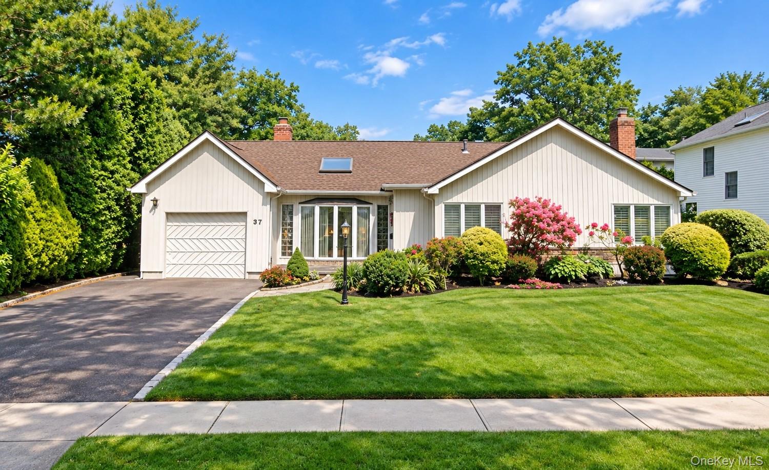 37 Linden Street, Garden City NY 11530