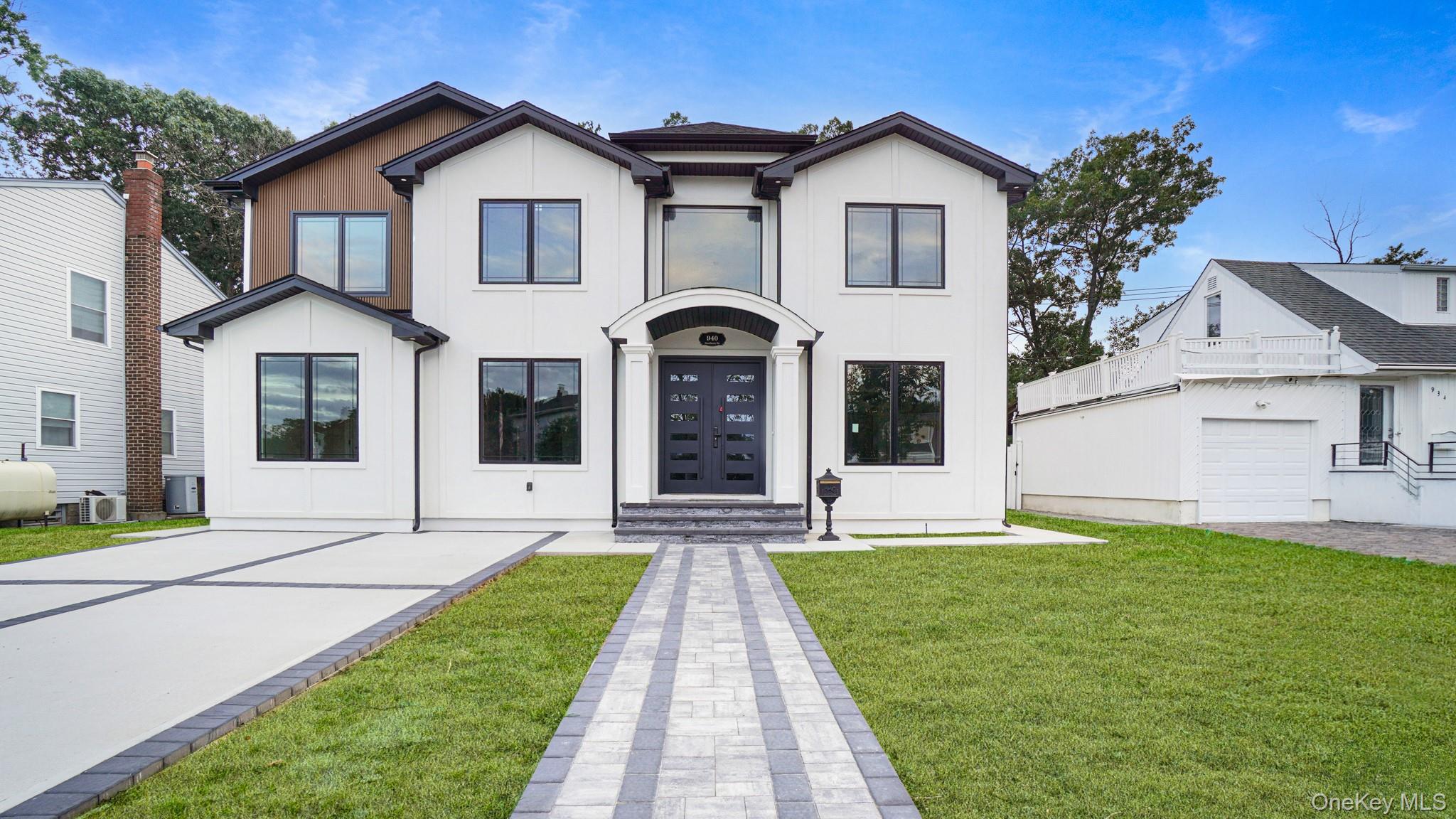 940 Southern Drive, Franklin Square NY 11010