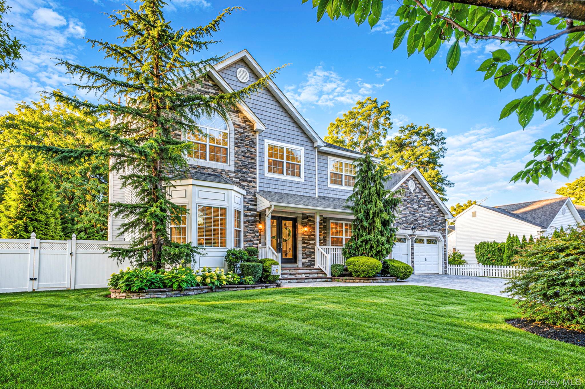 4 Crystal Brook Court, Nesconset NY 11767