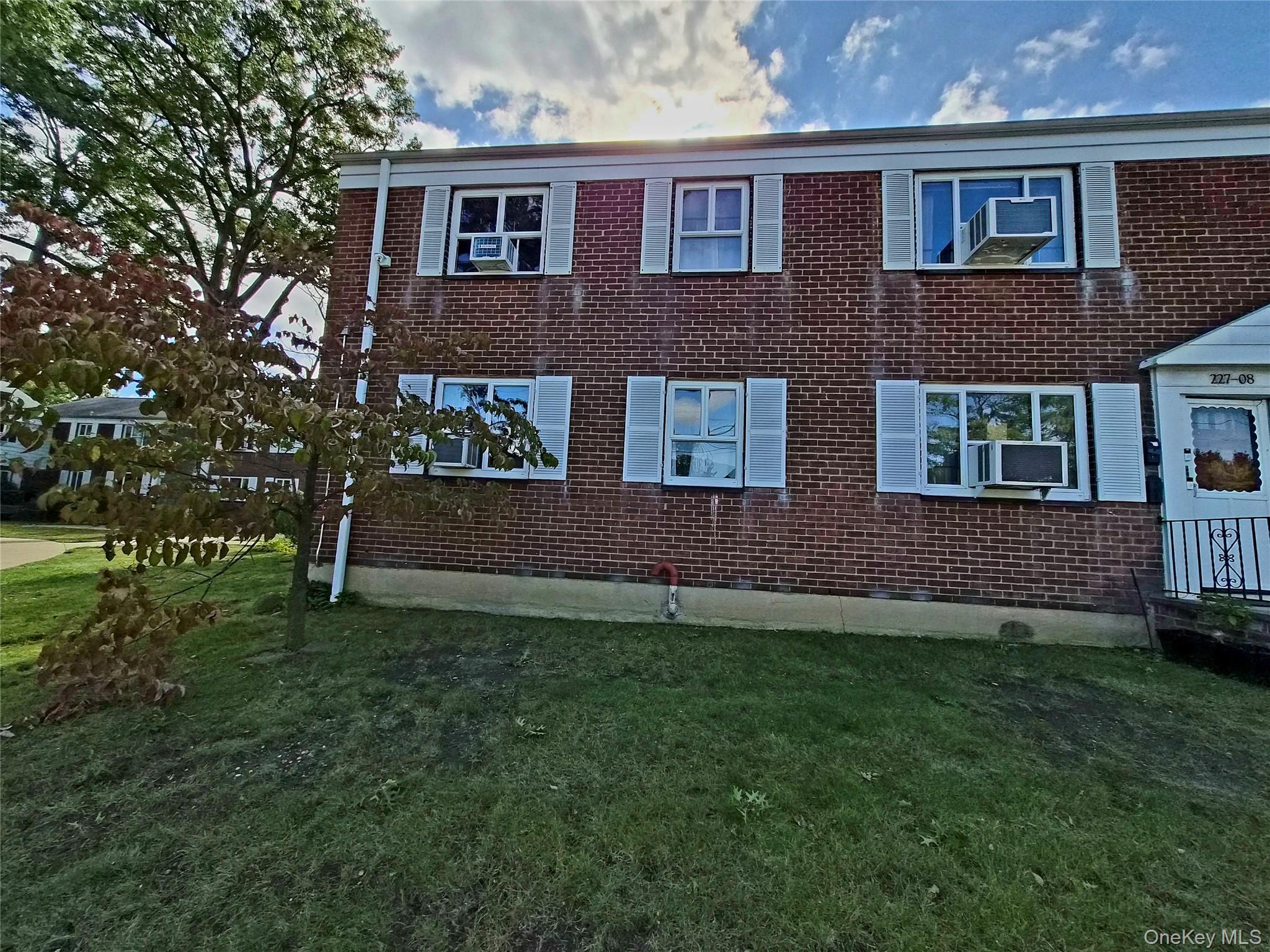 227-08 Hillside Avenue Unit Upper, Queens Village NY 11427