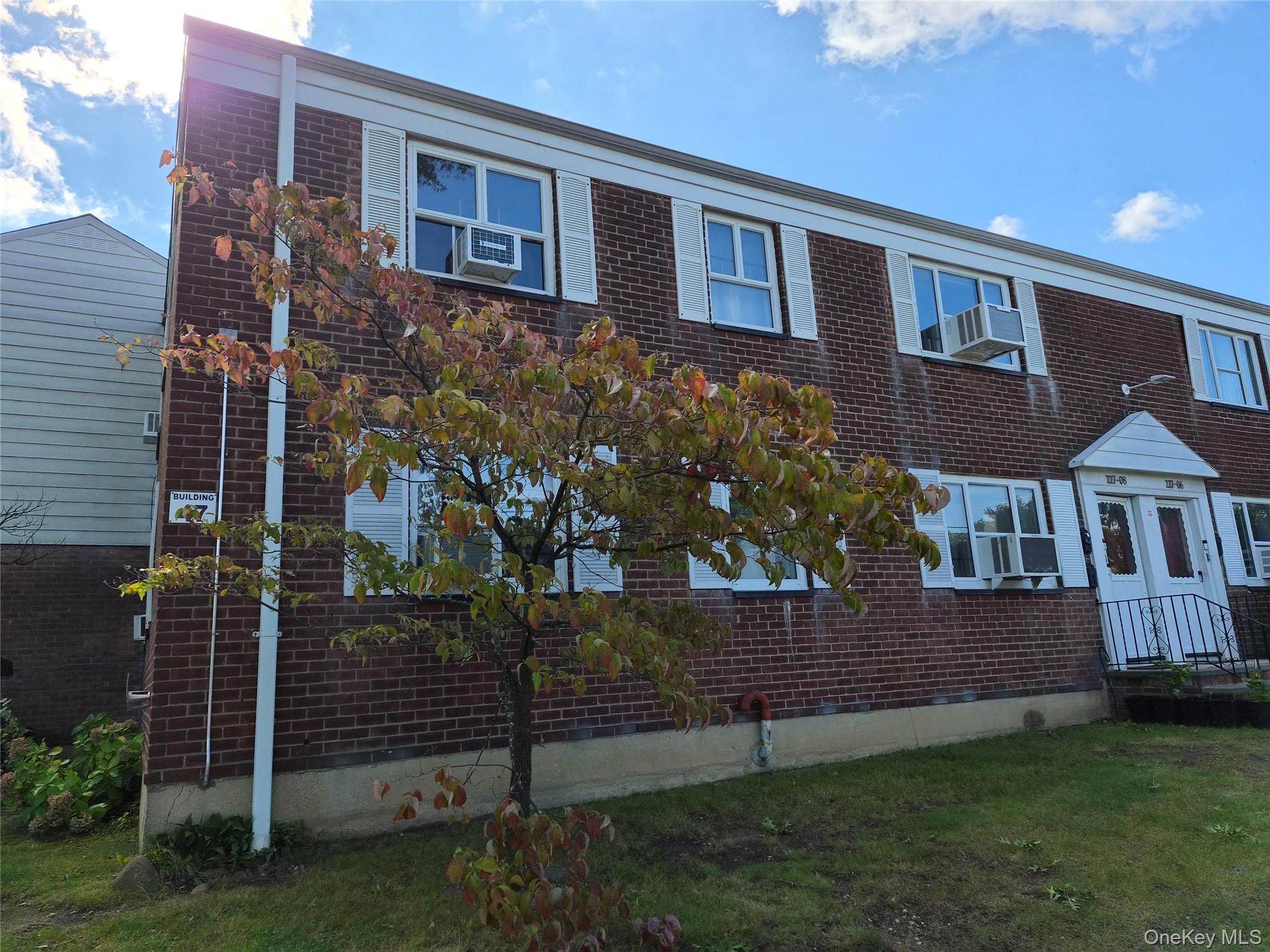 227-08 Hillside Avenue Unit Upper, Queens Village NY 11427