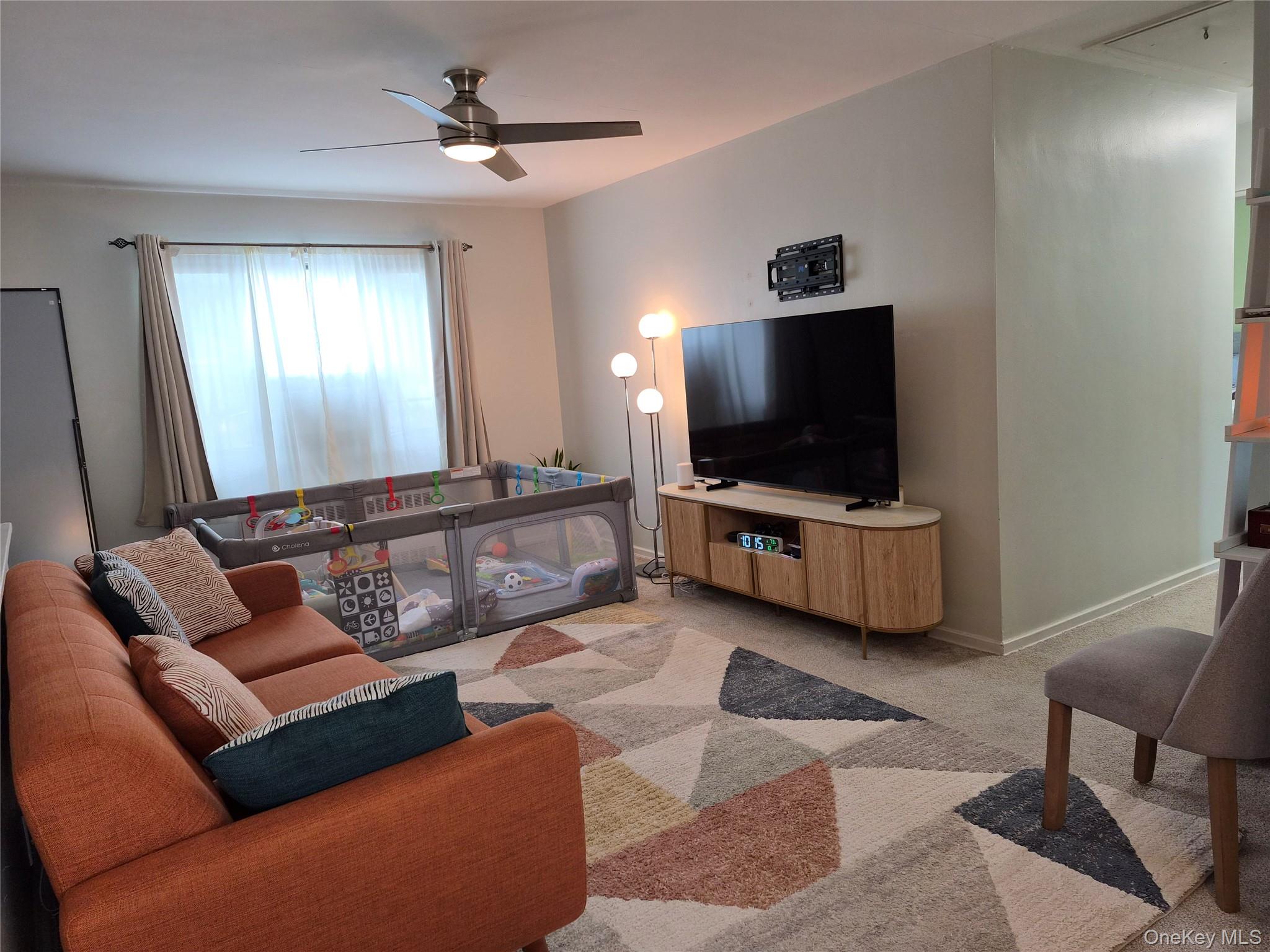 227-08 Hillside Avenue Unit Upper, Queens Village NY 11427