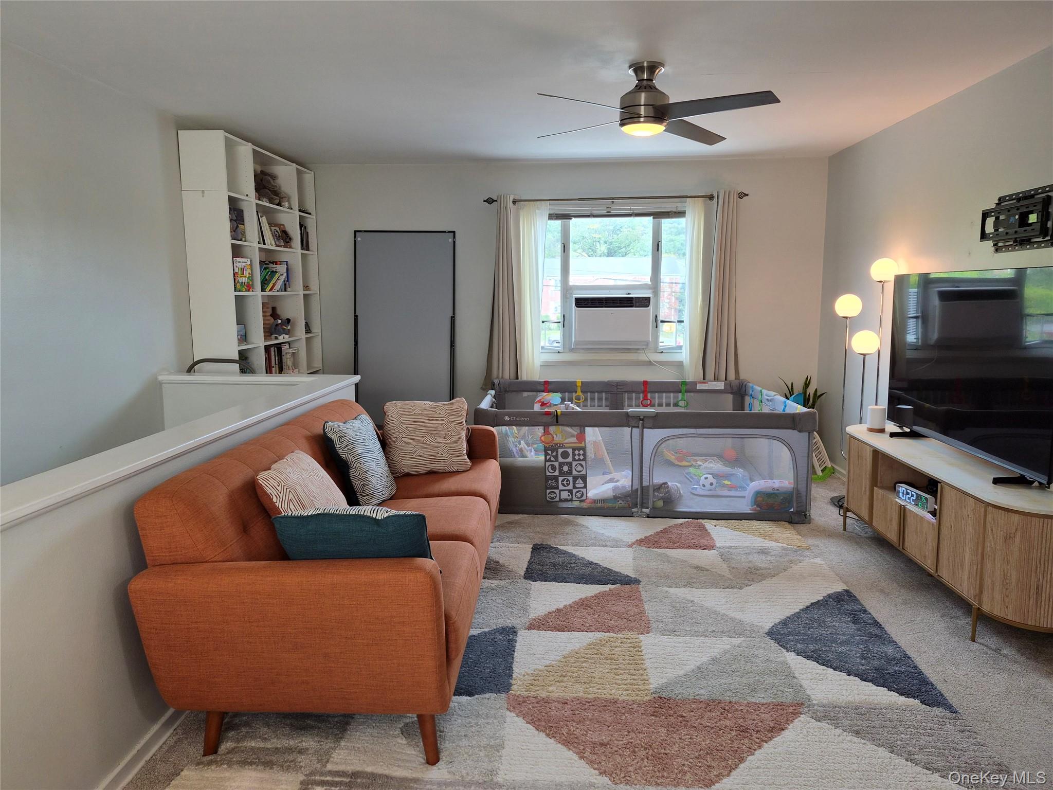227-08 Hillside Avenue Unit Upper, Queens Village NY 11427