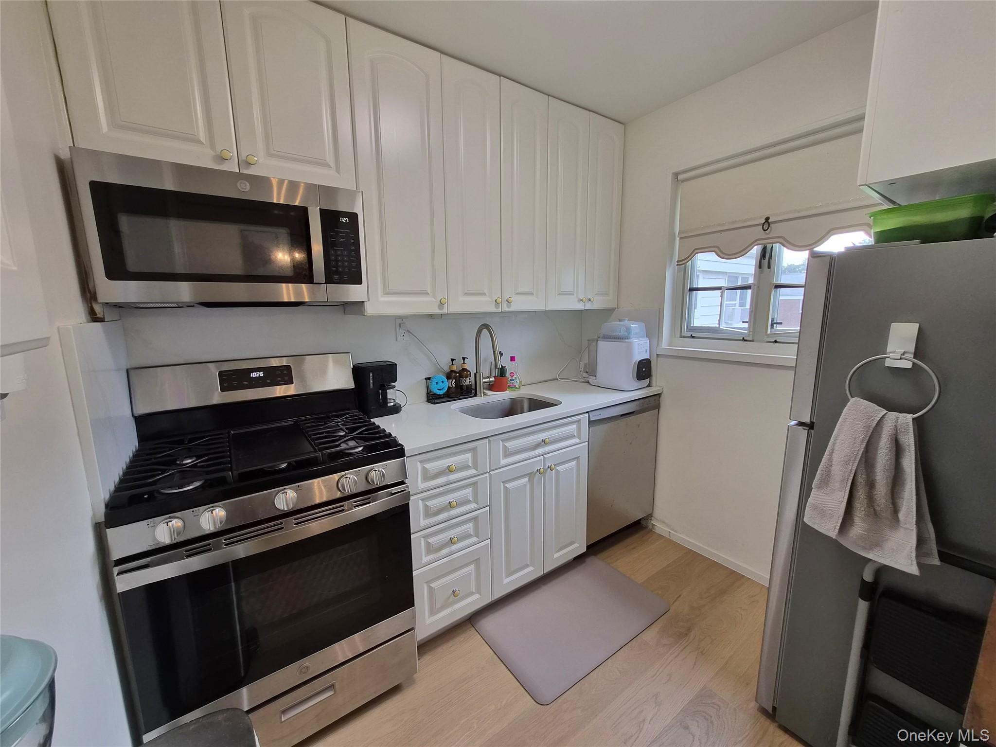 227-08 Hillside Avenue Unit Upper, Queens Village NY 11427